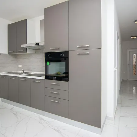 Grabovickic Apartament *